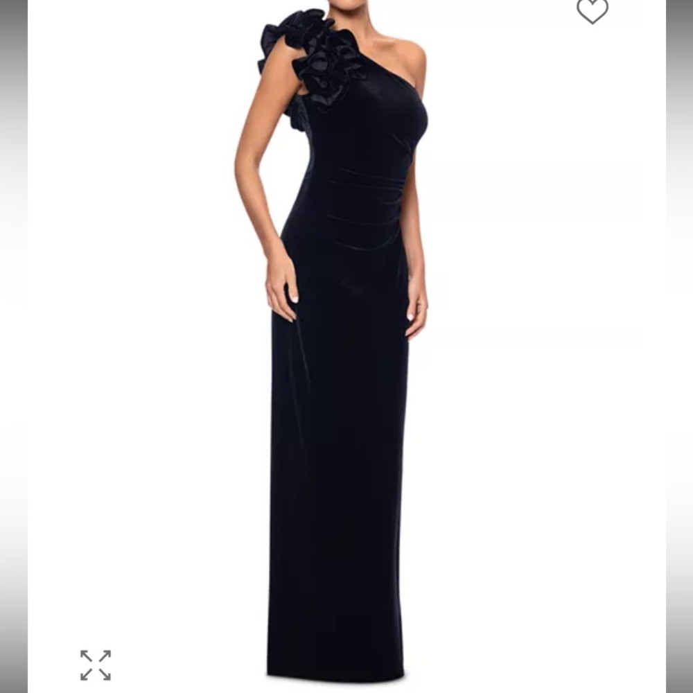 AQUA BLOOMINGDALES Black Velvet Ruffle One Shoulder Gown - 2!